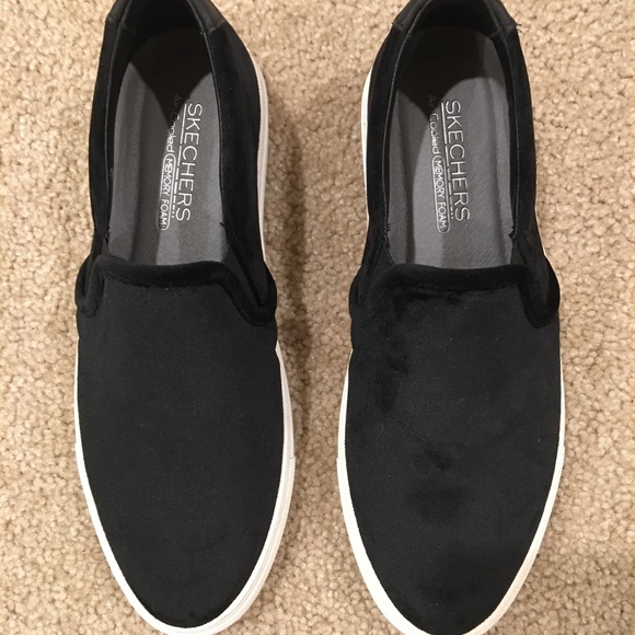 skechers vaso slip on